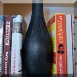 D123. Vase.